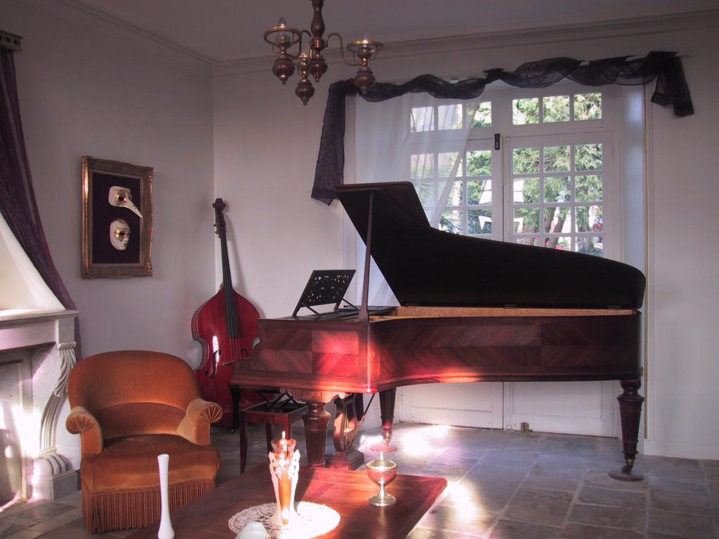 Bed and Breakfast Le Relais Du Mont Chauve Caumont-Sur-Aure Экстерьер фото