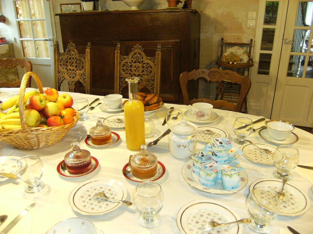 Bed and Breakfast Le Relais Du Mont Chauve Caumont-Sur-Aure Экстерьер фото