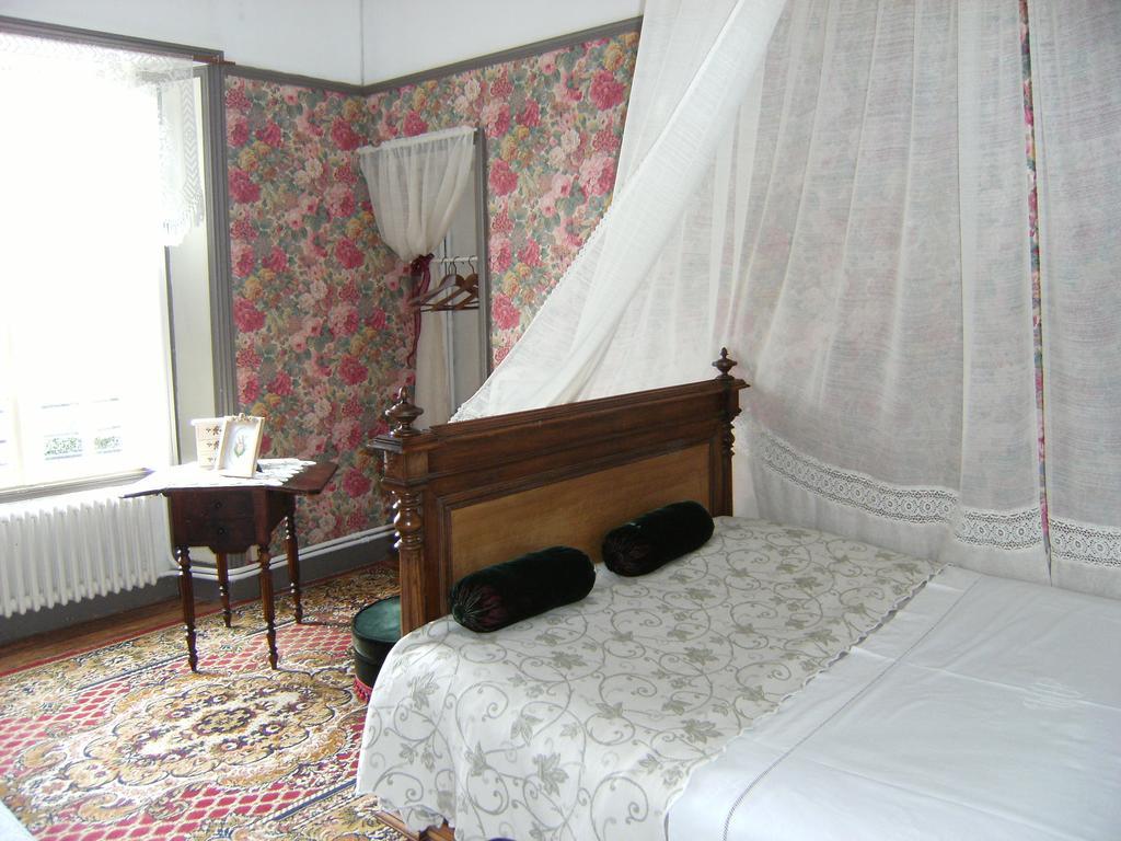 Bed and Breakfast Le Relais Du Mont Chauve Caumont-Sur-Aure Номер фото