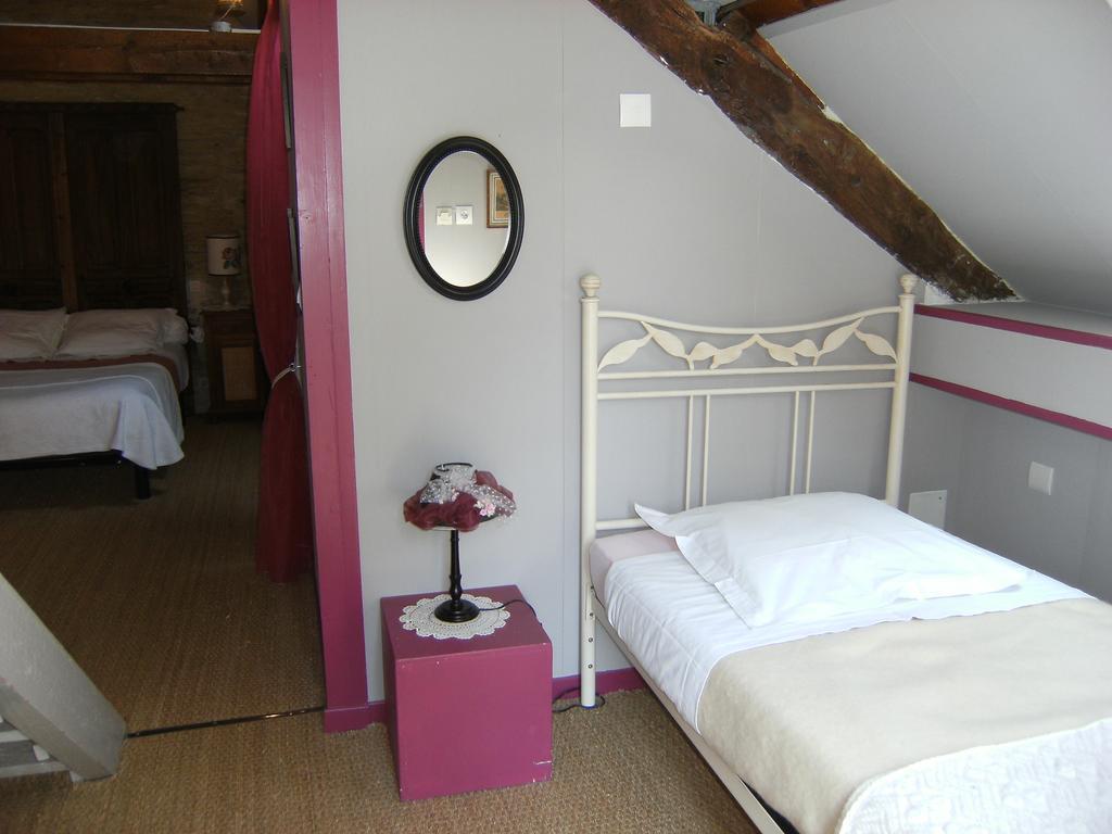 Bed and Breakfast Le Relais Du Mont Chauve Caumont-Sur-Aure Номер фото
