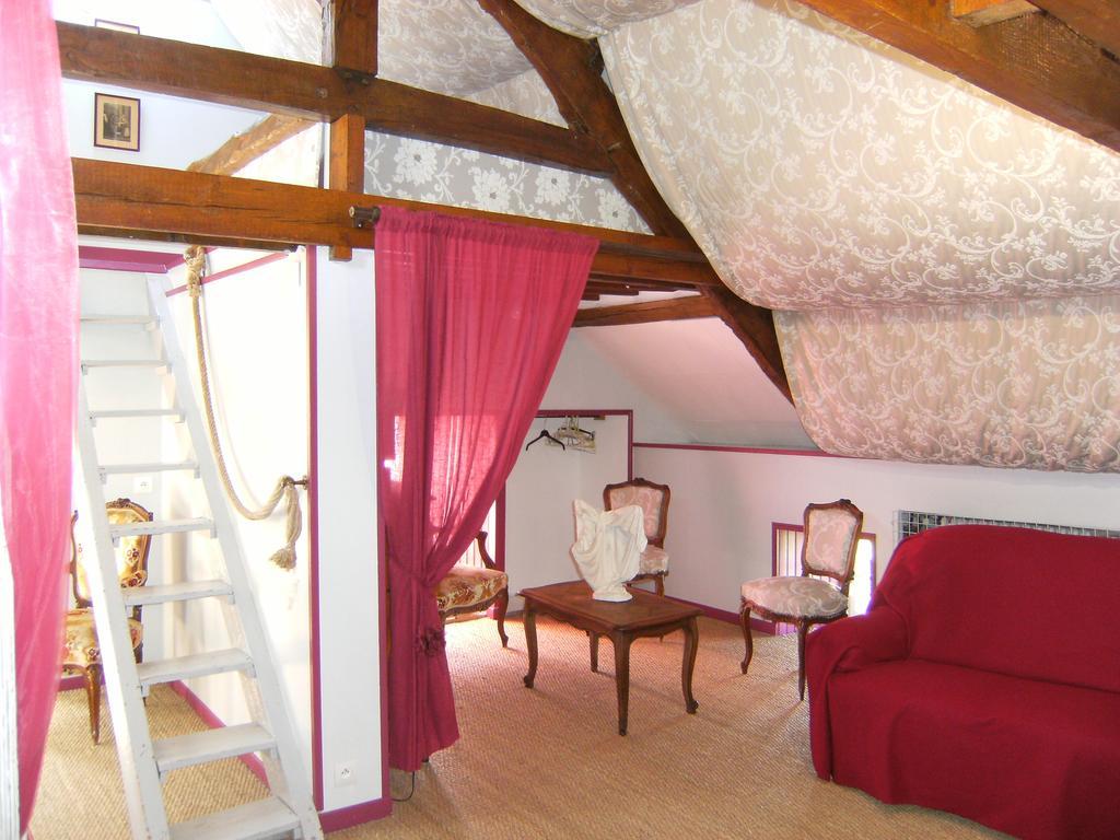 Bed and Breakfast Le Relais Du Mont Chauve Caumont-Sur-Aure Экстерьер фото